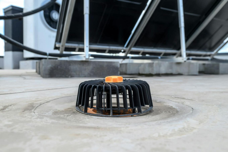 Kiedy warto stosować wpusty dachowe z podgrzewaniem?